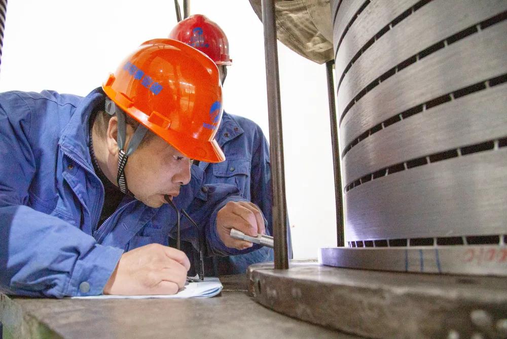 電機事業(yè)部黨委 學思踐悟 推動黨史學習教育見行見效3.jpg 電機事業(yè)部黨委 學思踐悟 推動黨史學習教育見行見效3.jpg